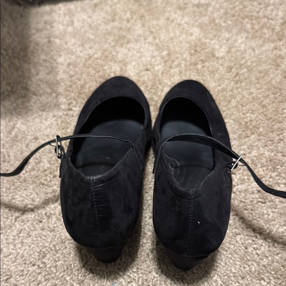 Elegant Black Wedge Shoes